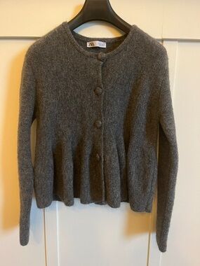ZARA GREY PEPLUM CARDIGAN SWEATER S